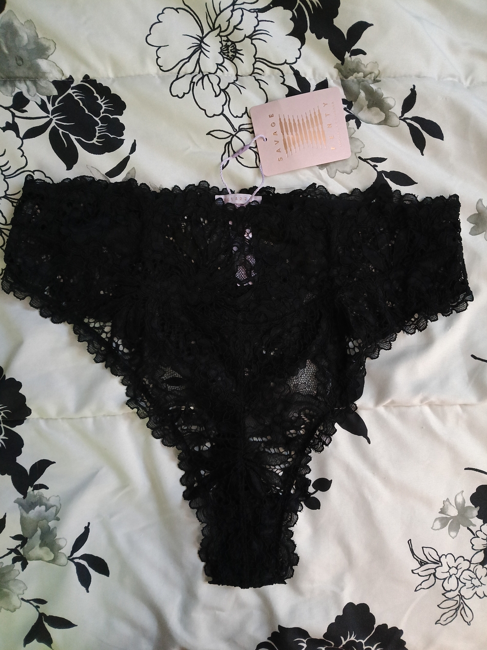 Savage X Fenty Black Lace High-Rise Thong Panty Size XL